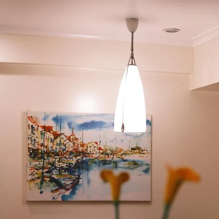 5-Mins Sm Aura Cozy 2Br Free Parking Apartment
