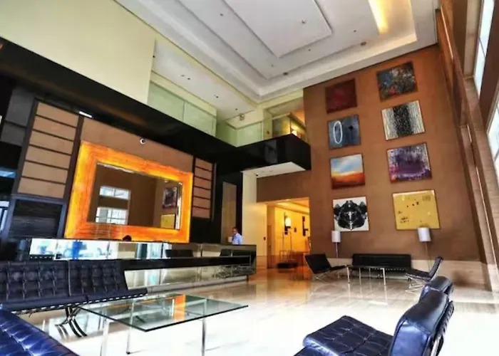 Apartment 5-mins Sm Aura Cozy 2br Free Parking
