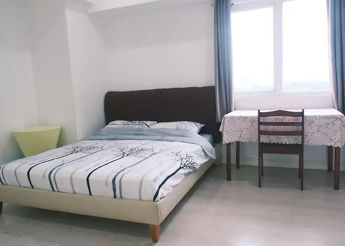 5-mins Sm Aura Cozy 2br Free Parking * Manila
