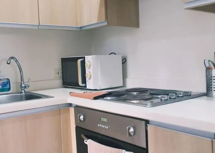 Apartment 5-mins Sm Aura Cozy 2br Free Parking *