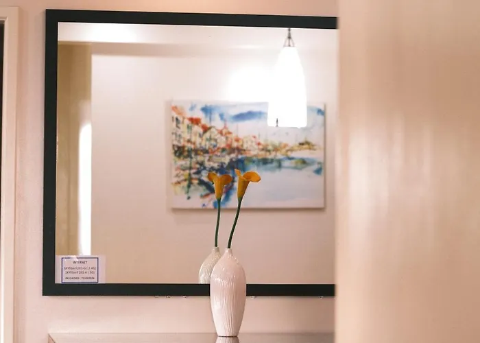 5-mins Sm Aura Cozy 2br Free Parking